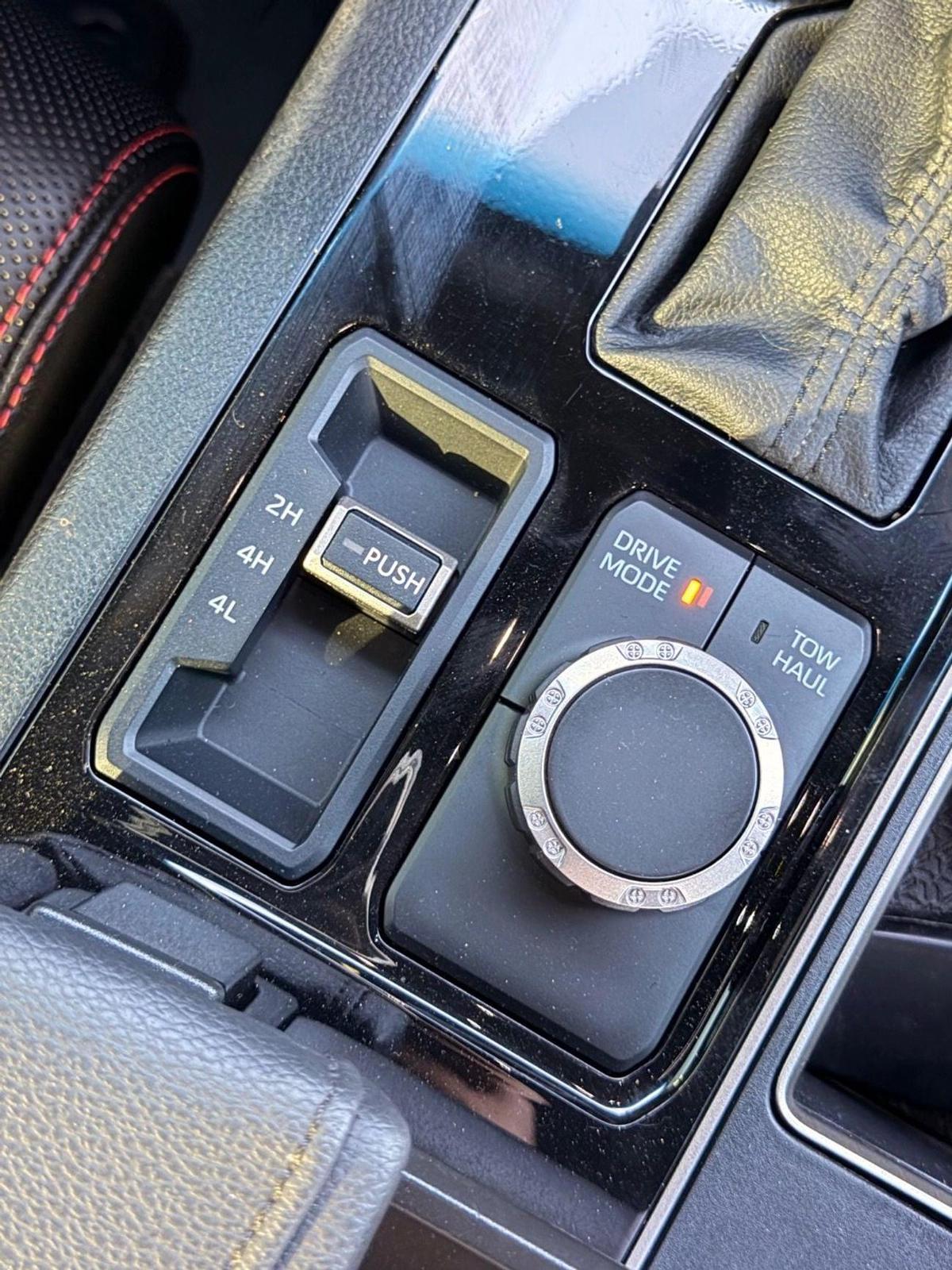 Toyota Tundra Toyota Tundra 2025 model low mileage-8-8