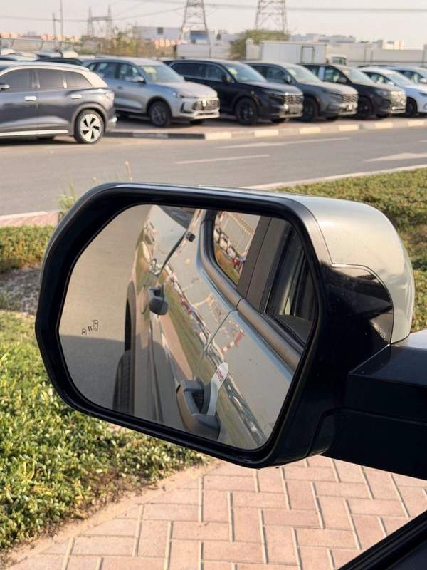 Toyota Tundra Toyota Tundra 2025 model low mileage