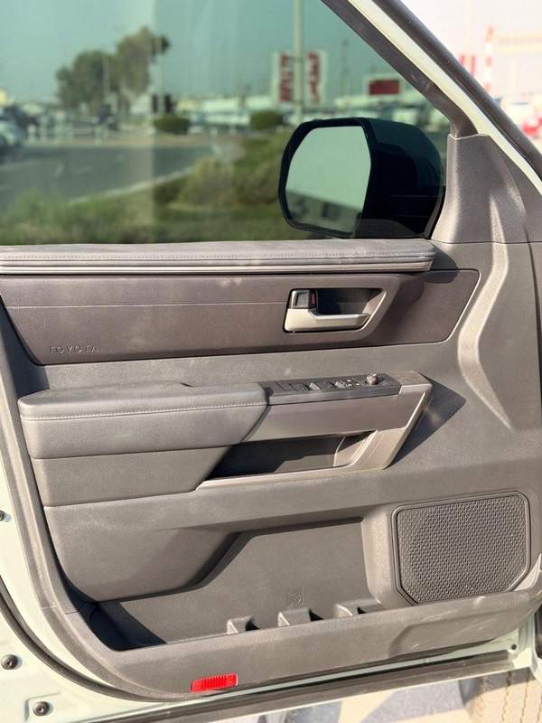 Toyota Tundra Toyota Tundra 2025 model low mileage