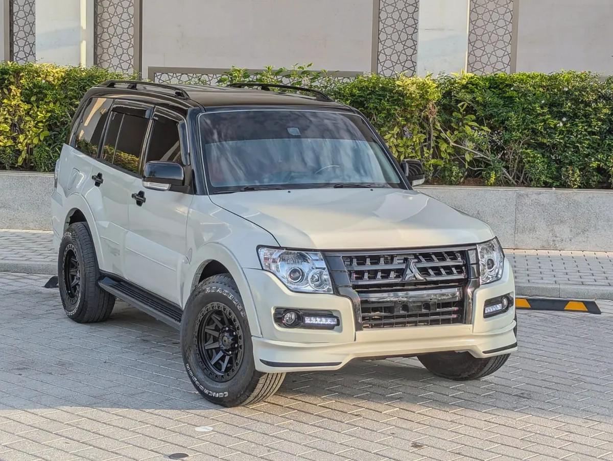 Mitsubishi Pajero GLS MID 2016 - GCC Specs - Reliable SUV-0-0