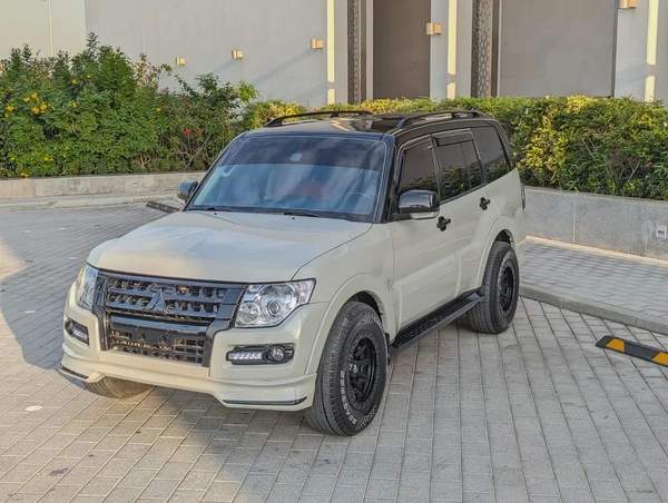 Mitsubishi Pajero GLS MID 2016 - GCC Specs - Reliable SUV