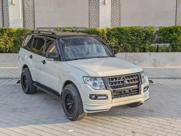 Mitsubishi Pajero GLS MID 2016 - GCC Specs - Reliable SUV