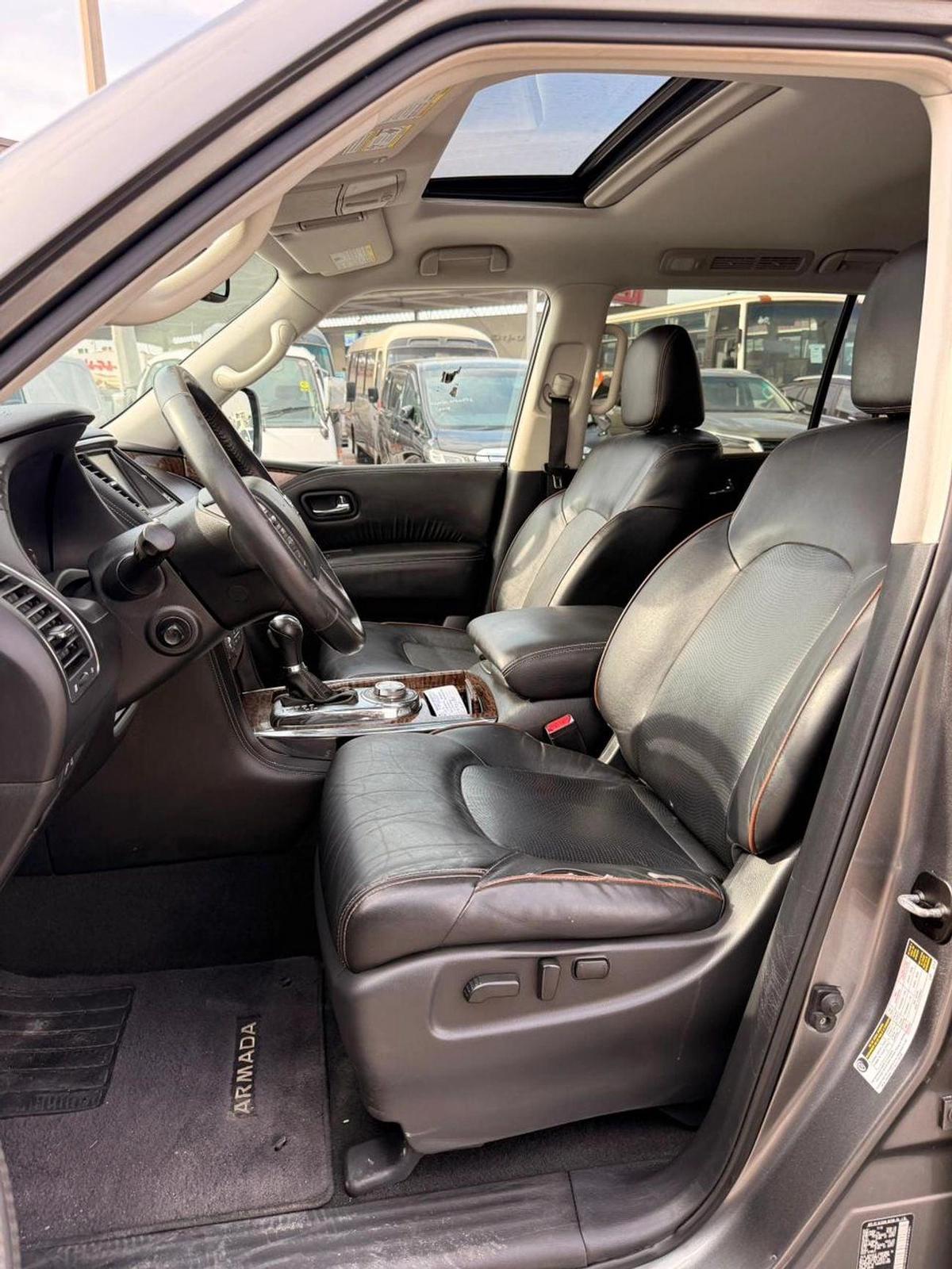 Nissan Armada SL 4WD Full option sunroof-5-5