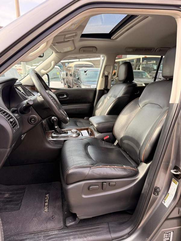 Nissan Armada SL 4WD Full option sunroof