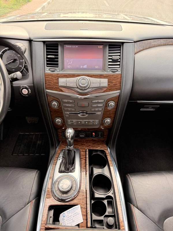 Nissan Armada SL 4WD Full option sunroof