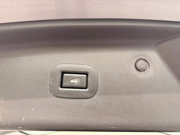 Nissan Armada SL 4WD Full option sunroof