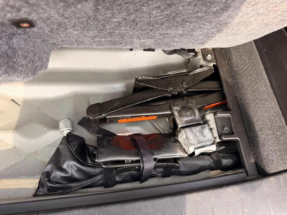 Nissan Armada SL 4WD Full option sunroof-22-22