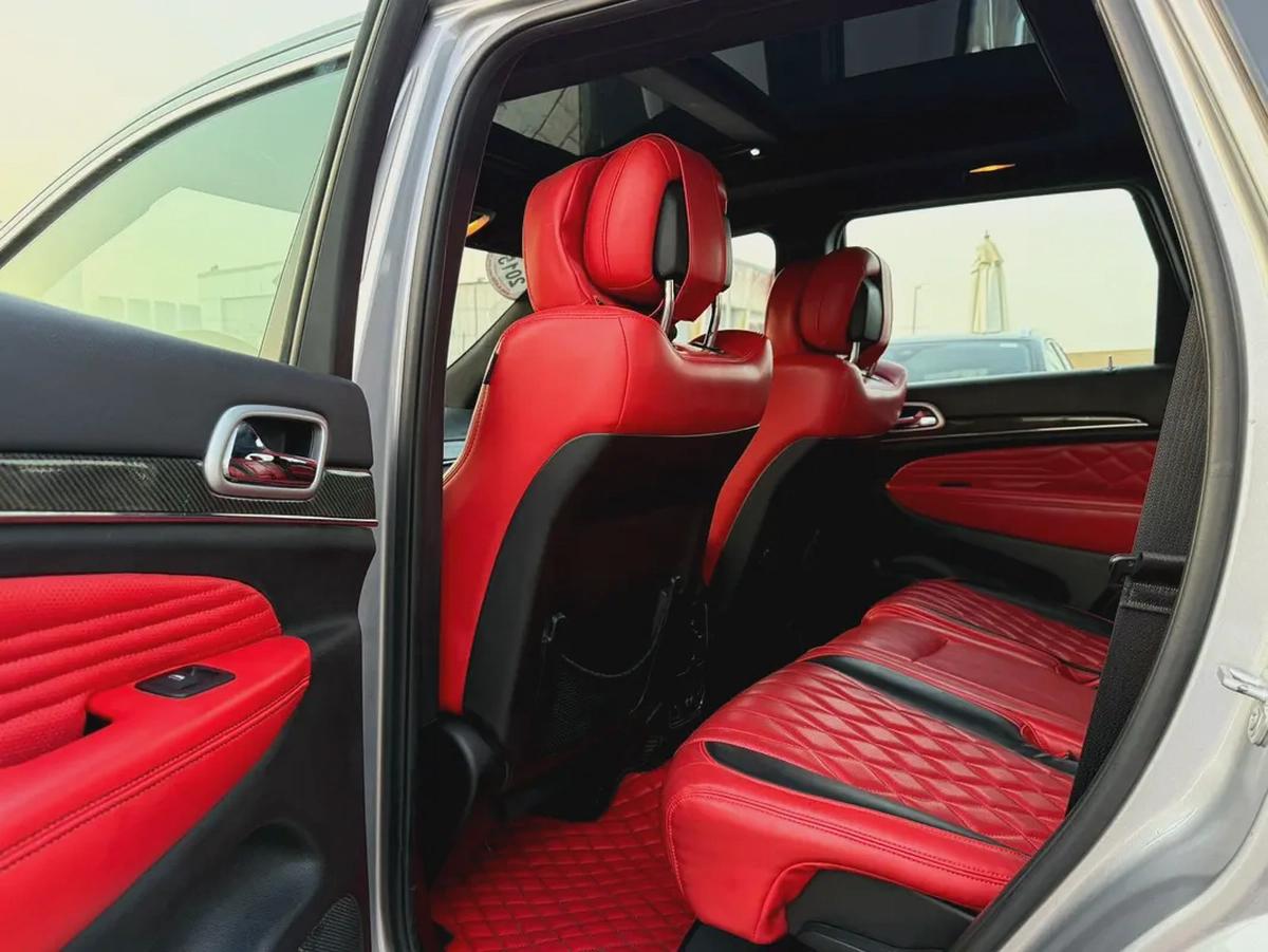 Jeep SRT, 2015 GCC, fully loaded, in very good condition.-11-11