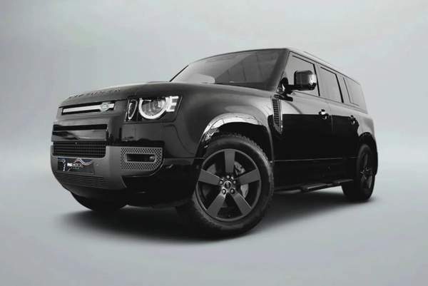 7,461 AED / 60 months | 0% DP | Defender 110 P400 HSE X Dynamic / Land Rover Warranty