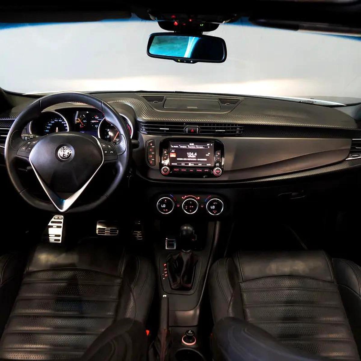 AED 823 P.M • 0% Downpayment • Alfa Romeo Giulietta Veloce • 1 Year Warranty-4-4