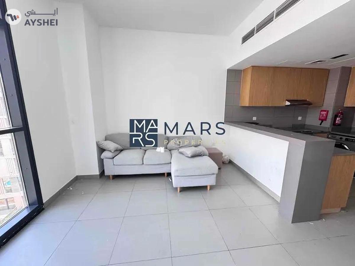 Spacious one bedroom with kitchen appliances in modern community-4-4