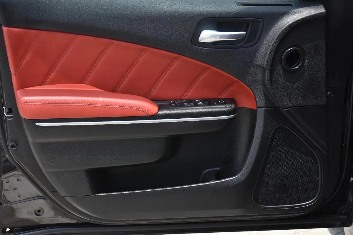 CHARGER GT RWD 2023 | BLACK-9-9