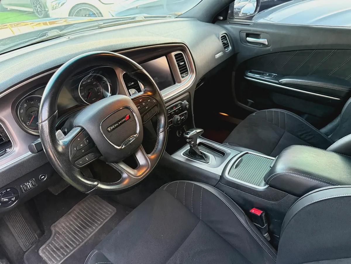 DODGE CHARGER R/T HEMI 5.7 2020 FULL OPTION-5-5