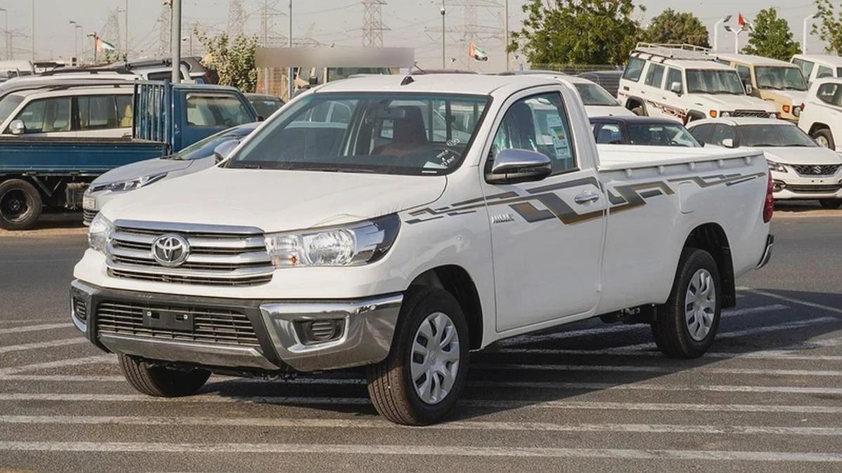 TOYOTA HILUX 4x2 - 2.7L PETROL MODEL 2025 - تويوتا هايلوكس 5 شنكل موديل 2025-0-0