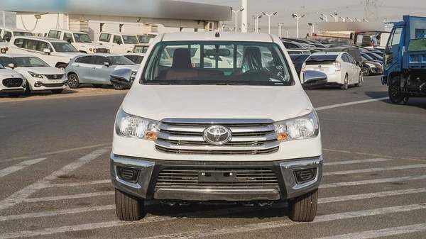 TOYOTA HILUX 4x2 - 2.7L PETROL MODEL 2025 - تويوتا هايلوكس 5 شنكل موديل 2025