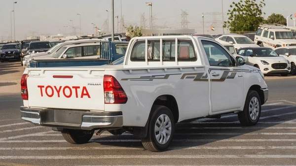 TOYOTA HILUX 4x2 - 2.7L PETROL MODEL 2025 - تويوتا هايلوكس 5 شنكل موديل 2025
