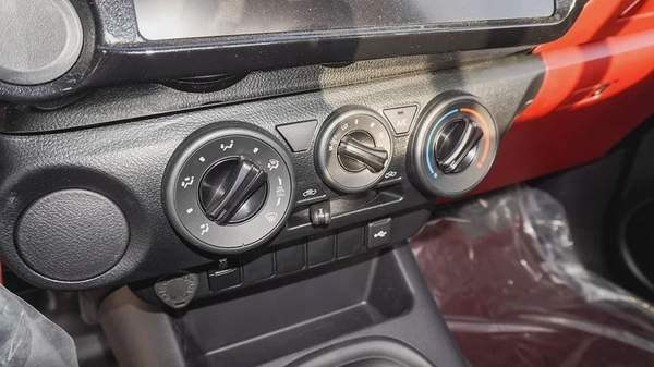 TOYOTA HILUX 4x2 - 2.7L PETROL MODEL 2025 - تويوتا هايلوكس 5 شنكل موديل 2025