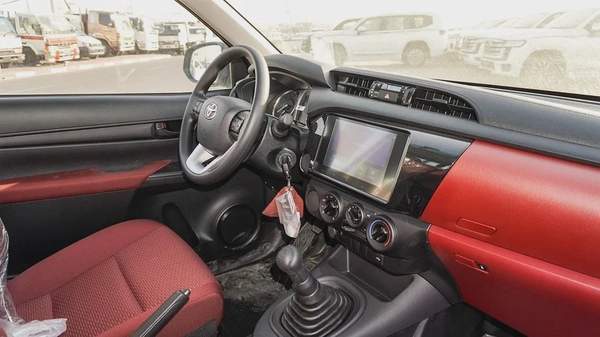 TOYOTA HILUX 4x2 - 2.7L PETROL MODEL 2025 - تويوتا هايلوكس 5 شنكل موديل 2025