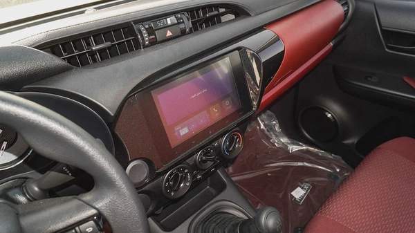 TOYOTA HILUX 4x2 - 2.7L PETROL MODEL 2025 - تويوتا هايلوكس 5 شنكل موديل 2025