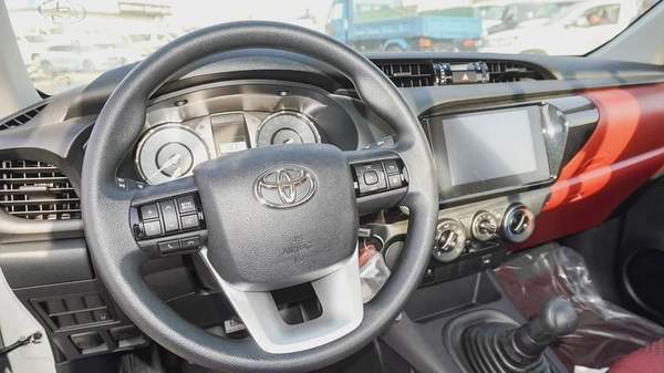 TOYOTA HILUX 4x2 - 2.7L PETROL MODEL 2025 - تويوتا هايلوكس 5 شنكل موديل 2025