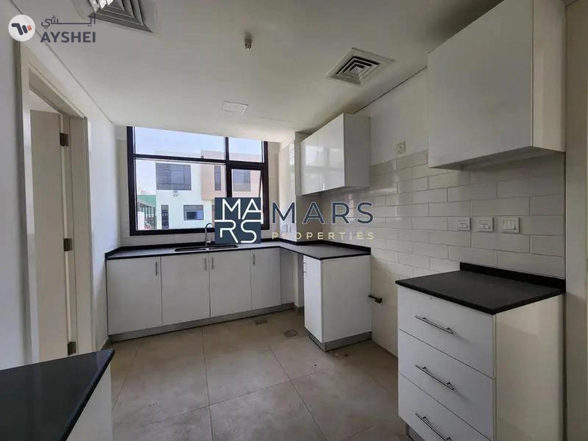 π‘! Corner Bigger | 4BHK Villa | Green Yard | For Rent | Nasma Community! π-10-10