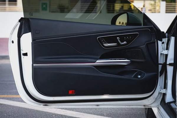 2024 | Mercedes CLE200 Cabriolet | Red Roof | Low Mileage | 2KEYS | White