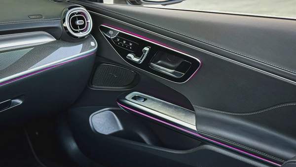 2024 | Mercedes CLE200 Cabriolet | Red Roof | Low Mileage | 2KEYS | White