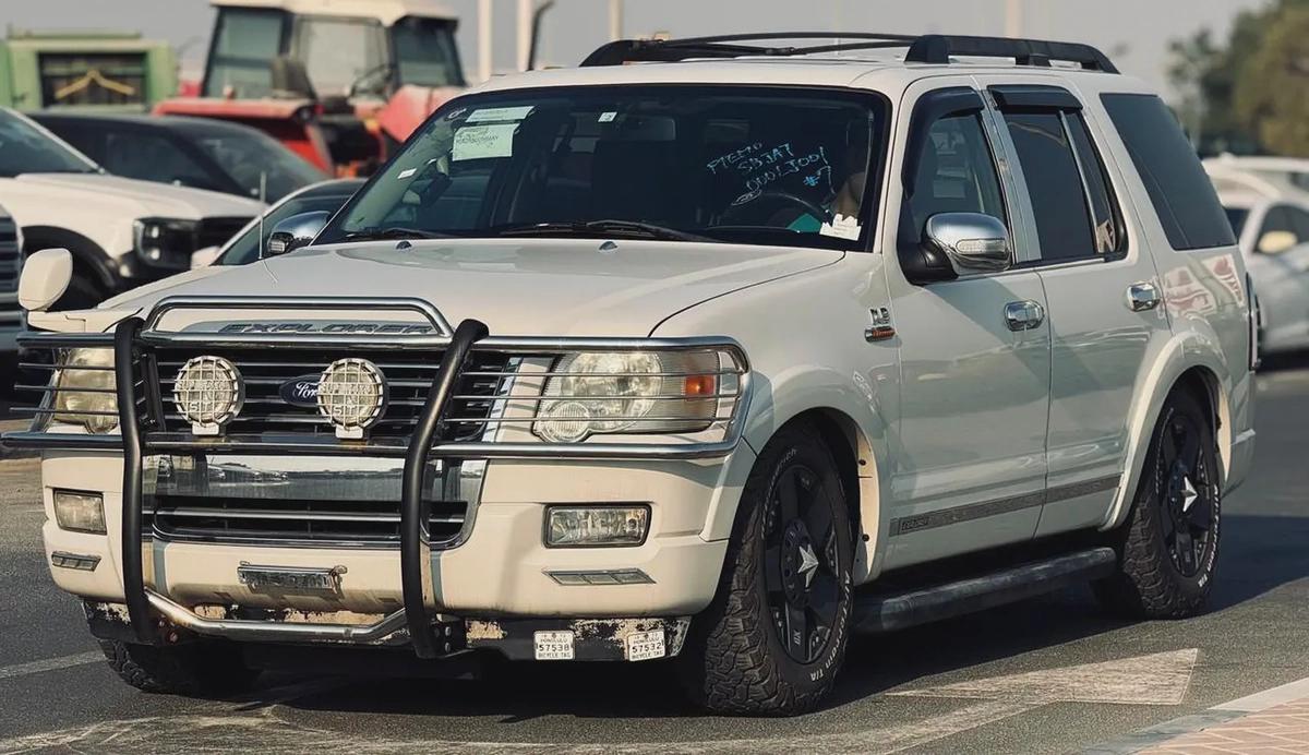 FORD EXPLORER | XLT | 2010 | ONLY : 88622 KM | JAPAN IMPORT | CLEAN TITLE-0-0