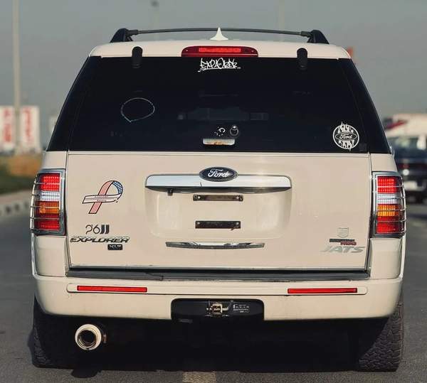 FORD EXPLORER | XLT | 2010 | ONLY : 88622 KM | JAPAN IMPORT | CLEAN TITLE