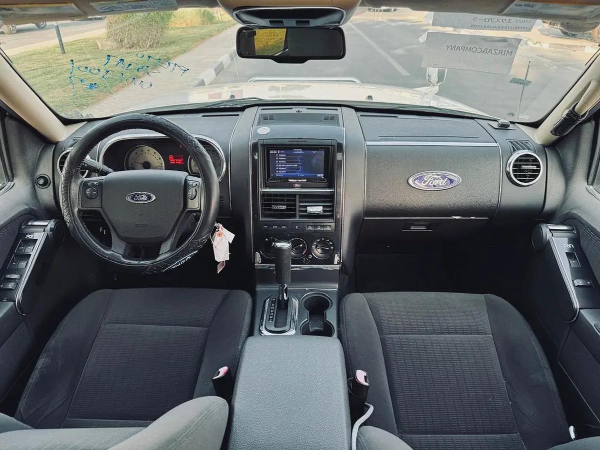 FORD EXPLORER | XLT | 2010 | ONLY : 88622 KM | JAPAN IMPORT | CLEAN TITLE-7-7