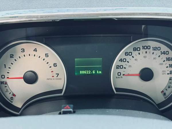 FORD EXPLORER | XLT | 2010 | ONLY : 88622 KM | JAPAN IMPORT | CLEAN TITLE