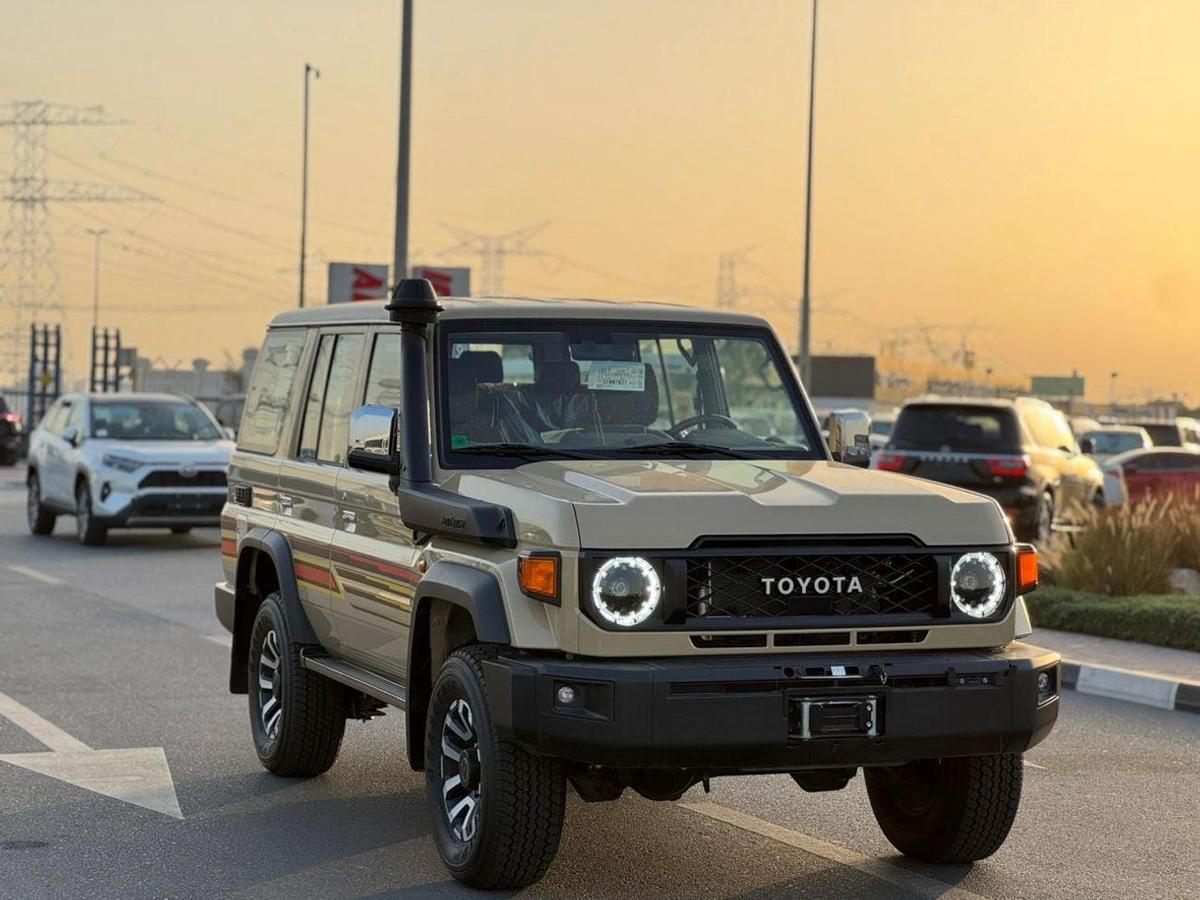 Toyota Land Cruiser 70-4-4