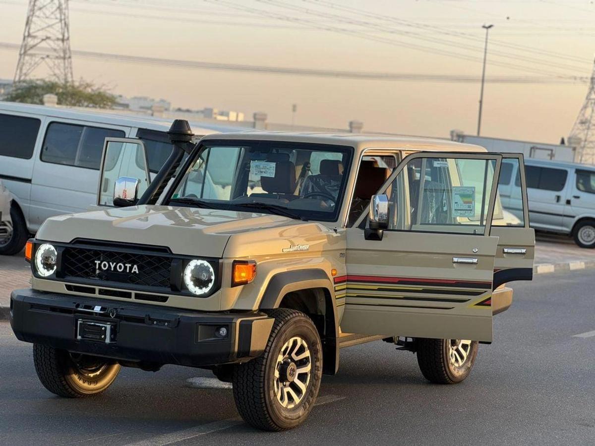 Toyota Land Cruiser 70-5-5
