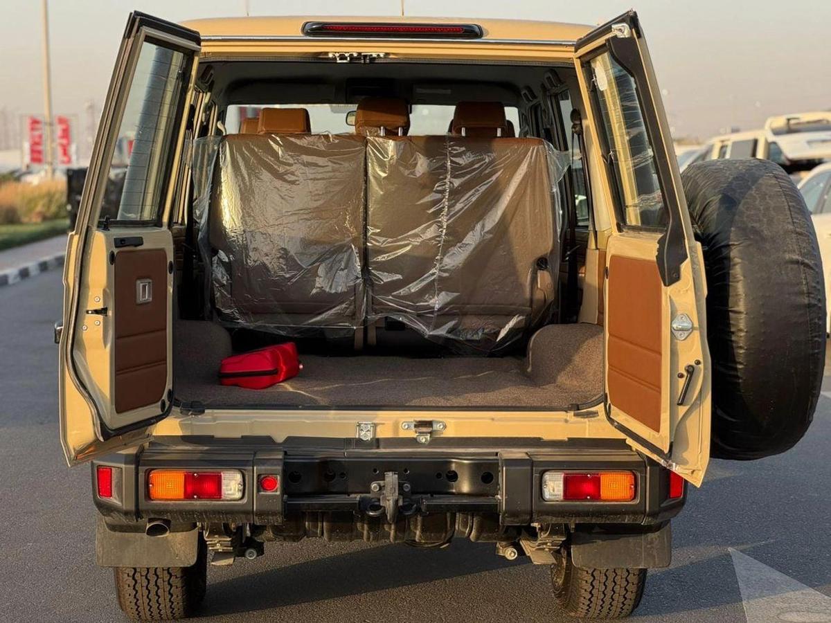 Toyota Land Cruiser 70-10-10