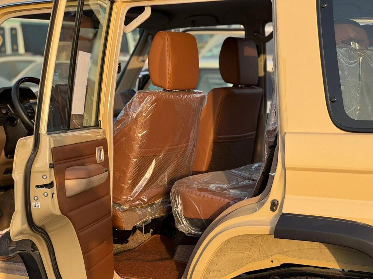 Toyota Land Cruiser 70-13-13