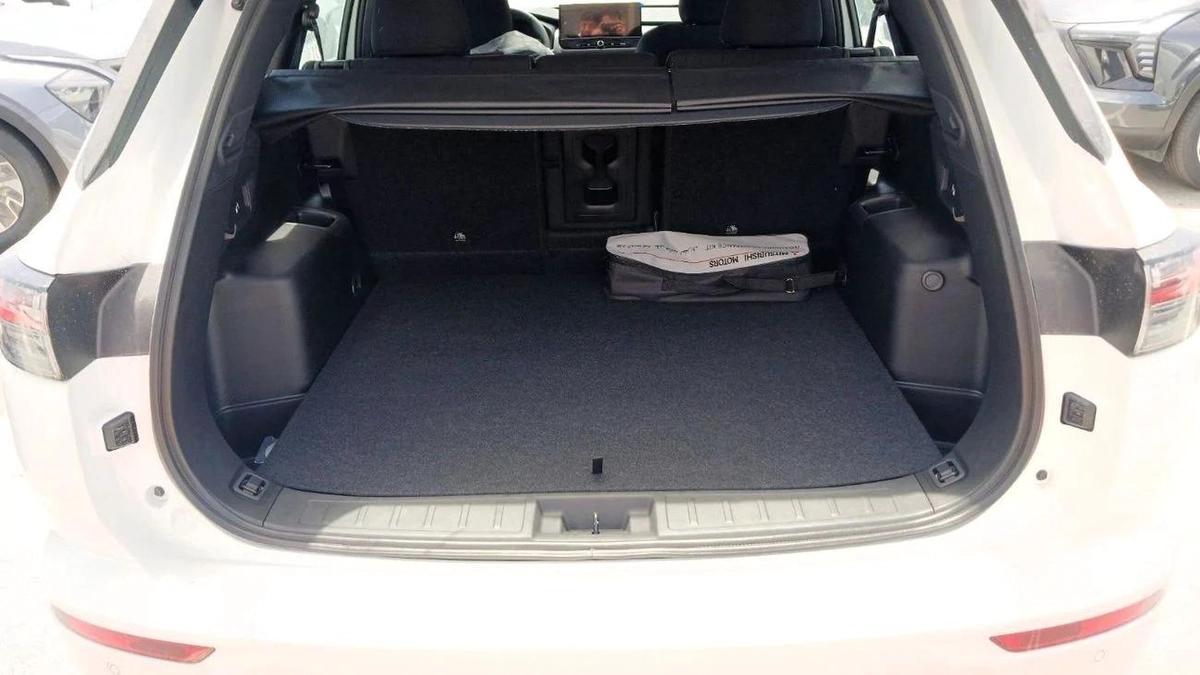 Mitsubishi Outlander M Line 2.5L Petrol FWD 2026YM-1-1