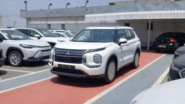 Mitsubishi Outlander M Line 2.5L Petrol FWD 2026YM