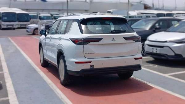 Mitsubishi Outlander M Line 2.5L Petrol FWD 2026YM