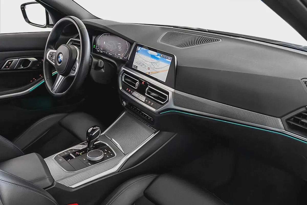 2,677 AED / 60 months | 0% DP | 2021 BMW 330i M-Sport / Full Service History-10-10