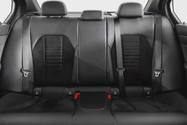 2,677 AED / 60 months | 0% DP | 2021 BMW 330i M-Sport / Full Service History