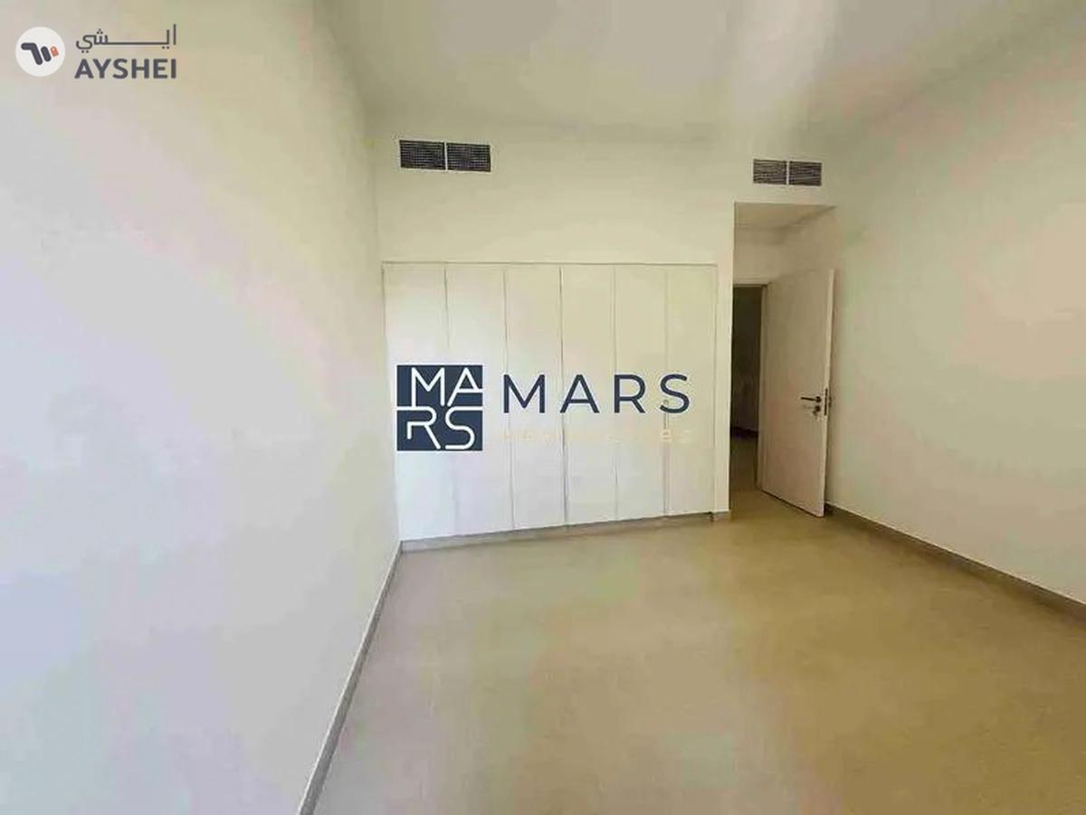 Brand new 4 bedroom townhome corner unit with majlis in Robinia just in 195k-9-9