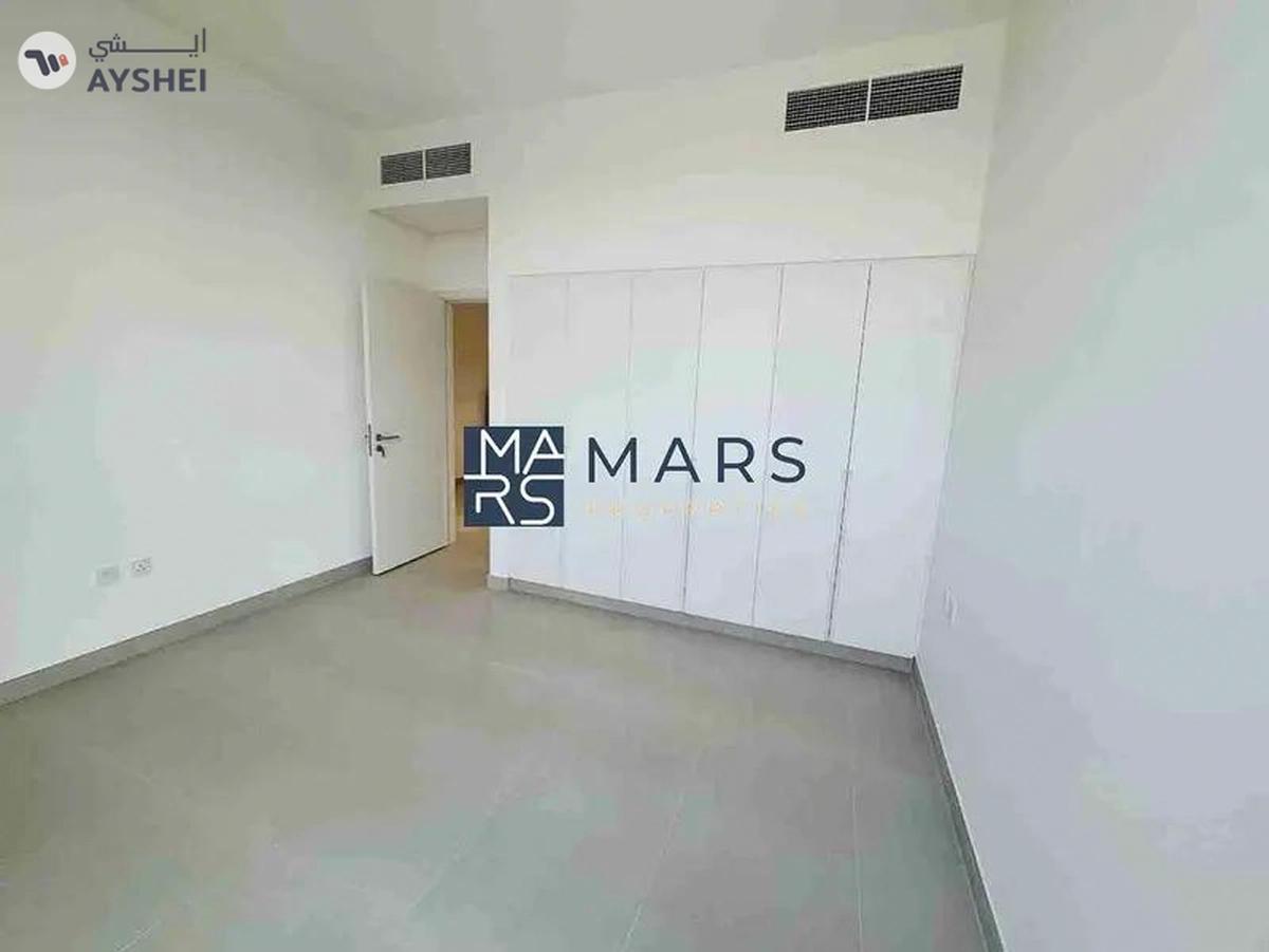 Brand new 4 bedroom townhome corner unit with majlis in Robinia just in 195k-13-13