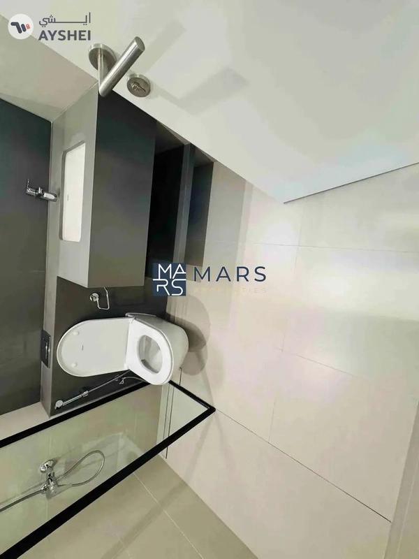 Brand new 4 bedroom townhome corner unit with majlis in Robinia just in 195k