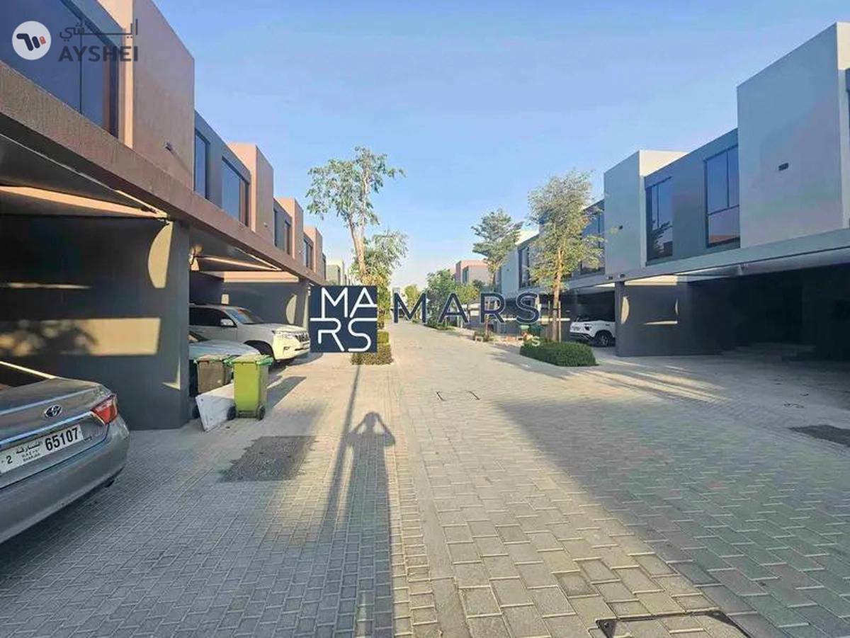 Brand new 4 bedroom townhome corner unit with majlis in Robinia just in 195k-24-24