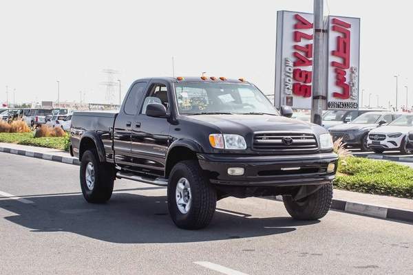 2000 - TOYOTA TUNDRA 4X4 - IMMCULATE CONDITION - ONLY 82,000 KM