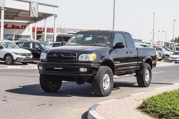 2000 - TOYOTA TUNDRA 4X4 - IMMCULATE CONDITION - ONLY 82,000 KM