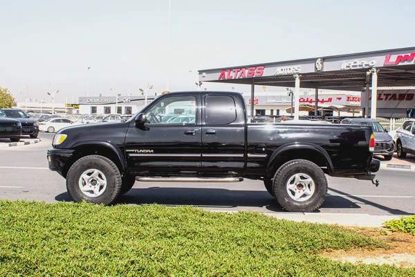 2000 - TOYOTA TUNDRA 4X4 - IMMCULATE CONDITION - ONLY 82,000 KM