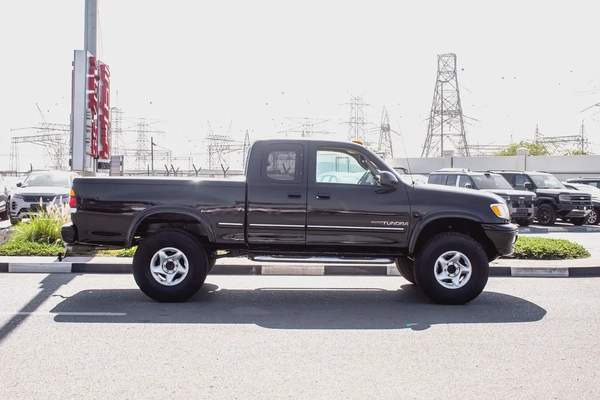 2000 - TOYOTA TUNDRA 4X4 - IMMCULATE CONDITION - ONLY 82,000 KM