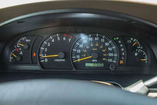 2000 - TOYOTA TUNDRA 4X4 - IMMCULATE CONDITION - ONLY 82,000 KM