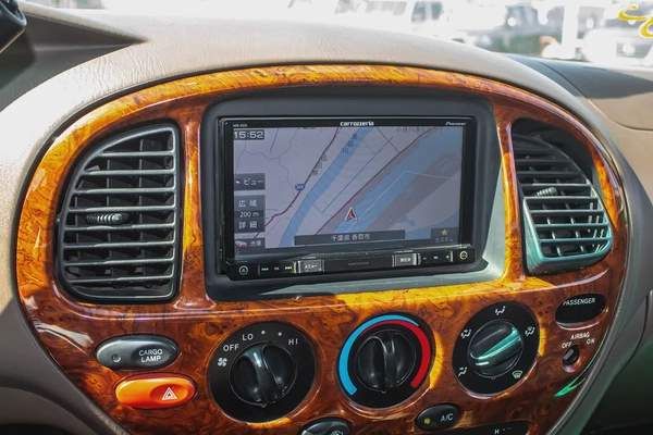 2000 - TOYOTA TUNDRA 4X4 - IMMCULATE CONDITION - ONLY 82,000 KM